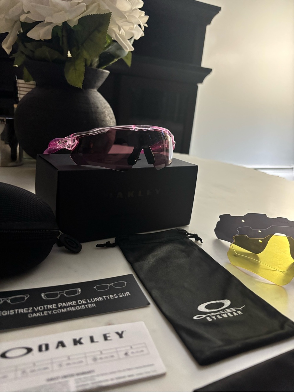 Oakley RADAR PATH Sunglasses with 3 Replacement lens - Picture 3 of 7